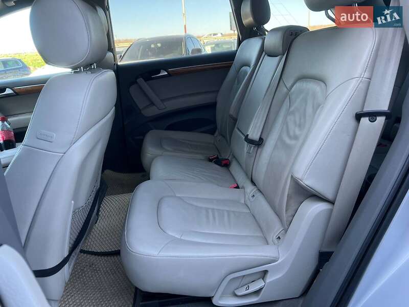Позашляховик / Кросовер Audi Q7 2010 в Львові