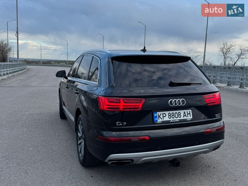 Позашляховик / Кросовер Audi Q7 2016 в Запоріжжі