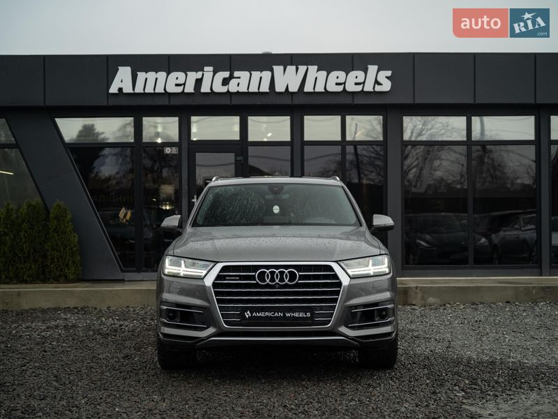 Внедорожник / Кроссовер Audi Q7 2017 в Черновцах