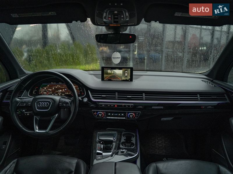 Внедорожник / Кроссовер Audi Q7 2017 в Черновцах