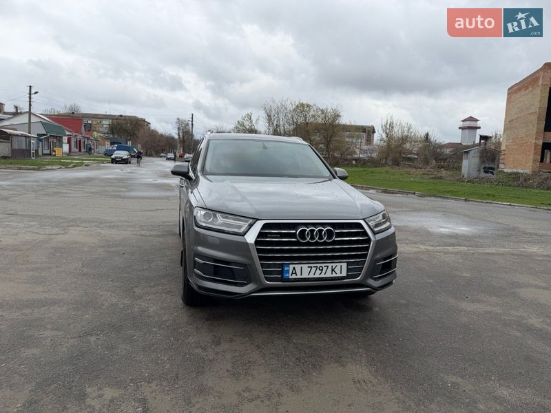 Audi Q7 2016