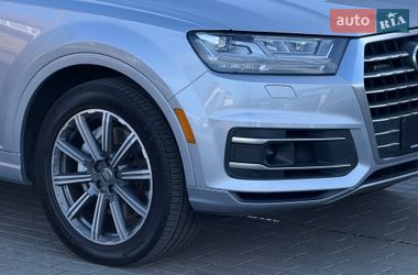 Внедорожник / Кроссовер Audi Q7 2017 в Мукачево