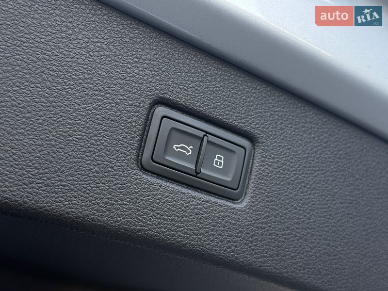 Внедорожник / Кроссовер Audi Q7 2017 в Мукачево