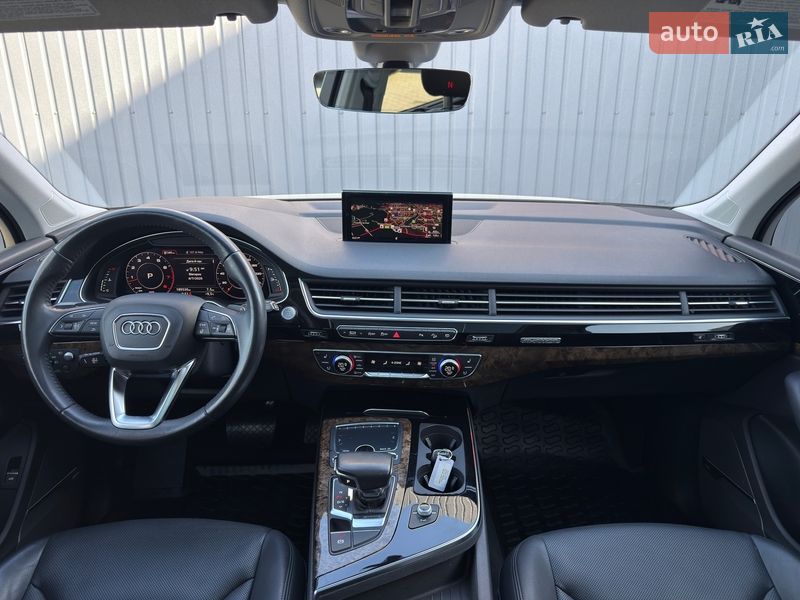 Внедорожник / Кроссовер Audi Q7 2017 в Мукачево