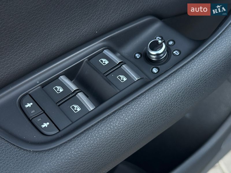 Внедорожник / Кроссовер Audi Q7 2017 в Мукачево