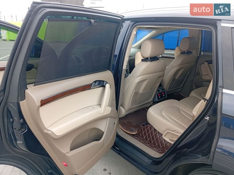 Позашляховик / Кросовер Audi Q7 2012 в Умані