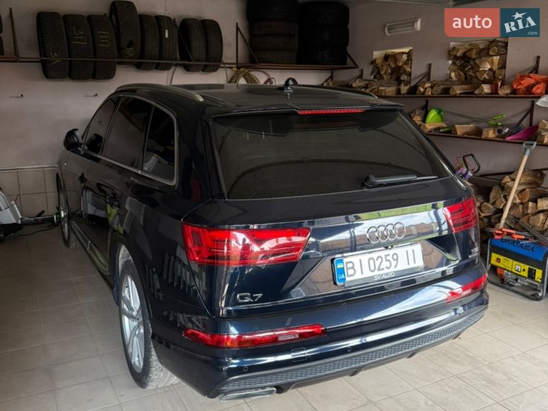 Audi Q7 2015