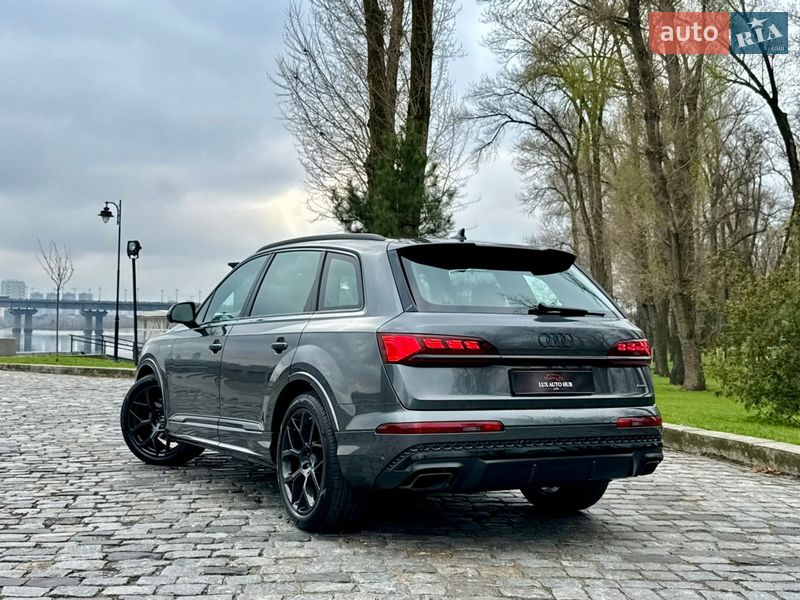 Внедорожник / Кроссовер Audi Q7 2026 в Киеве
