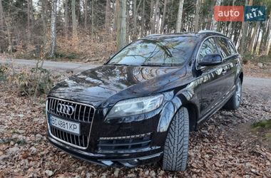 Позашляховик / Кросовер Audi Q7 2012 в Десні