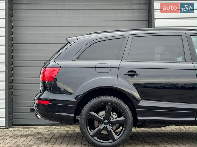 Внедорожник / Кроссовер Audi Q7 2014 в Хороле