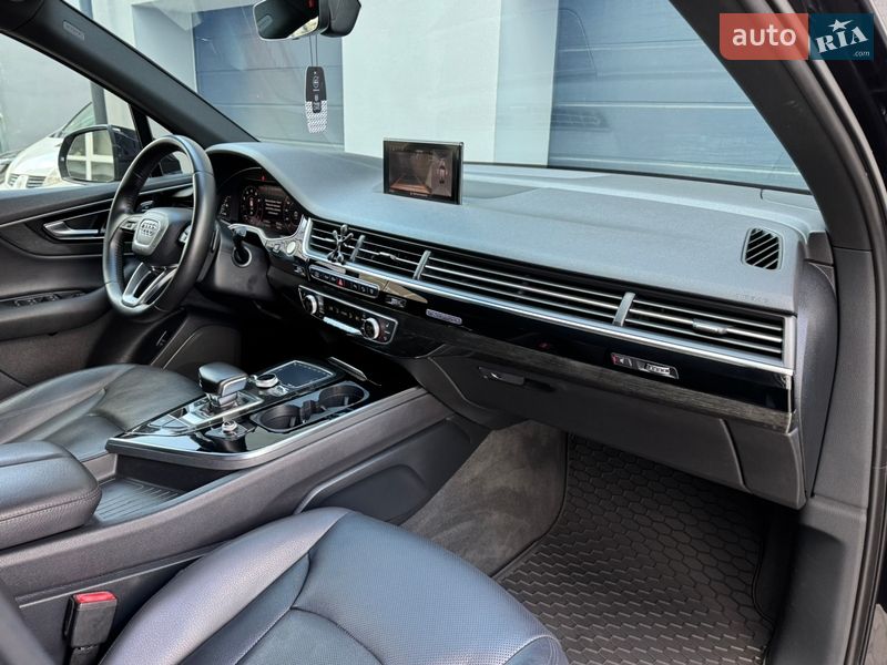 Внедорожник / Кроссовер Audi Q7 2017 в Тернополе