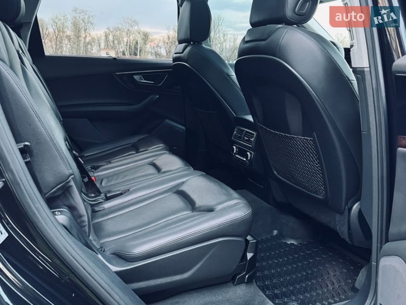 Позашляховик / Кросовер Audi Q7 2016 в Дніпрі фото 25 Позашляховик / Кросовер Audi Q7 2016 в Дніпрі