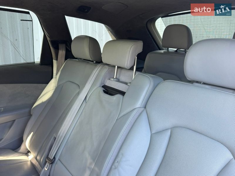 Позашляховик / Кросовер Audi Q7 2016 в Луцьку фото 26 Позашляховик / Кросовер Audi Q7 2016 в Луцьку