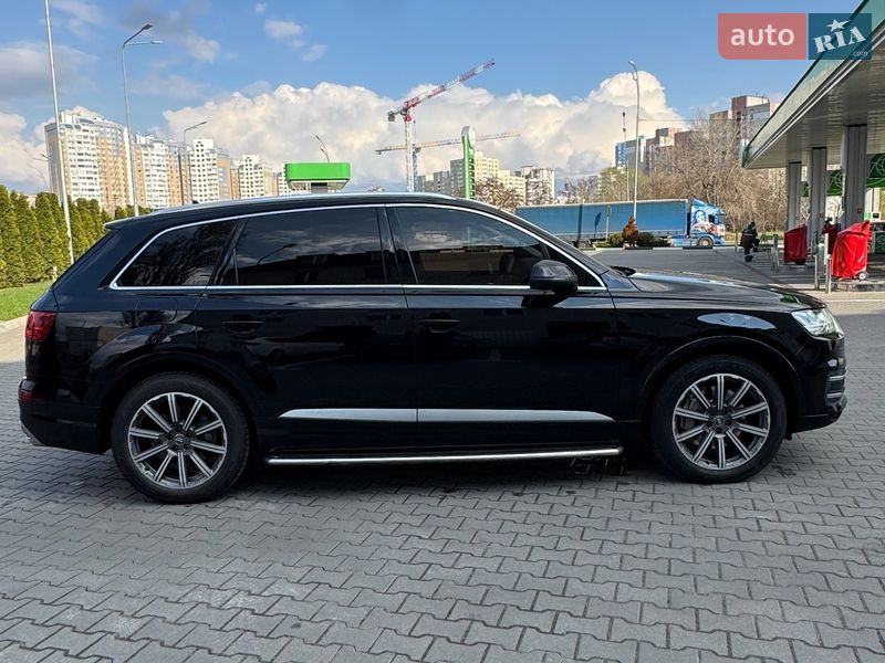 Позашляховик / Кросовер Audi Q7 2018 в Києві