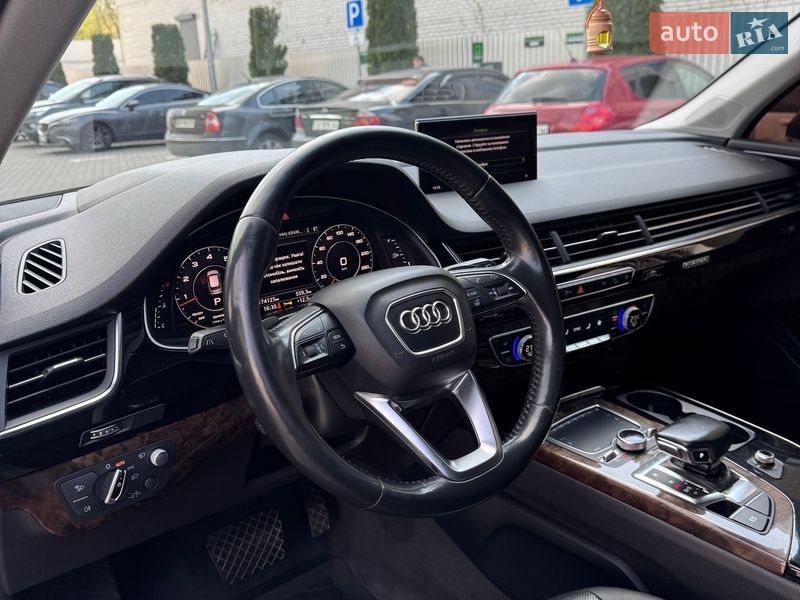 Позашляховик / Кросовер Audi Q7 2018 в Києві