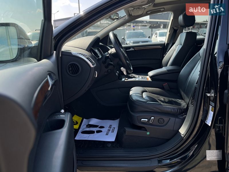 Внедорожник / Кроссовер Audi Q7 2015 в Мукачево