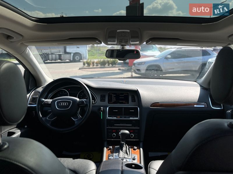 Внедорожник / Кроссовер Audi Q7 2015 в Мукачево