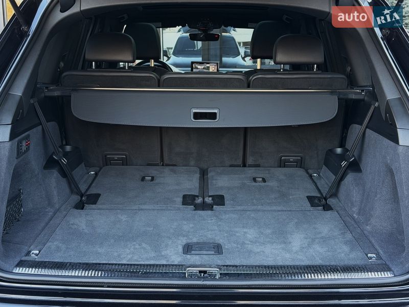 Позашляховик / Кросовер Audi Q7 2018 в Києві фото 25 Позашляховик / Кросовер Audi Q7 2018 в Києві