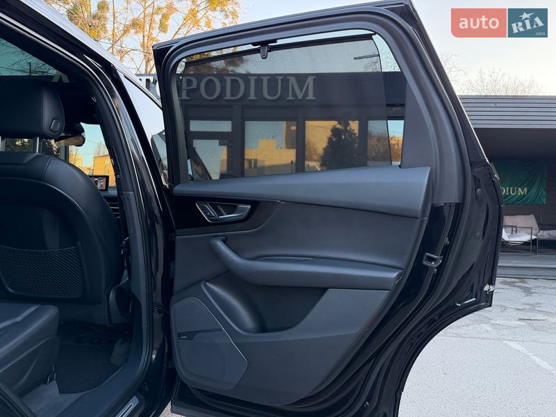 Позашляховик / Кросовер Audi Q7 2018 в Києві фото 33 Позашляховик / Кросовер Audi Q7 2018 в Києві