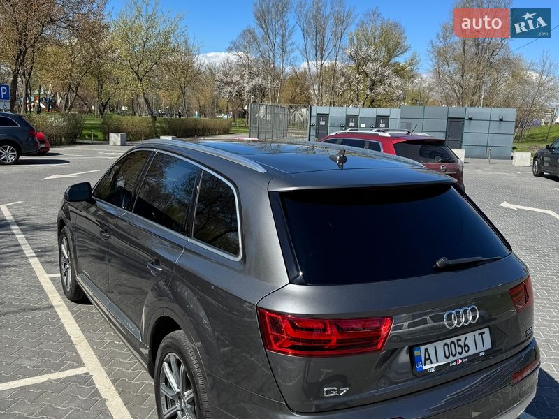 Позашляховик / Кросовер Audi Q7 2018 в Києві фото 12 Позашляховик / Кросовер Audi Q7 2018 в Києві