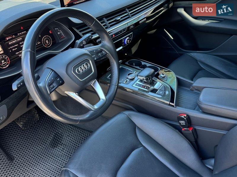 Позашляховик / Кросовер Audi Q7 2018 в Києві фото 27 Позашляховик / Кросовер Audi Q7 2018 в Києві