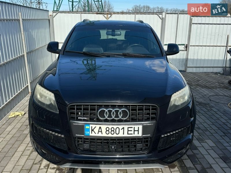 Внедорожник / Кроссовер Audi Q7 2015 в Крюковщине