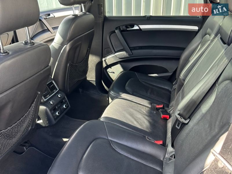 Внедорожник / Кроссовер Audi Q7 2015 в Крюковщине