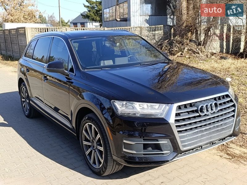 Внедорожник / Кроссовер Audi Q7 2017 в Луцке