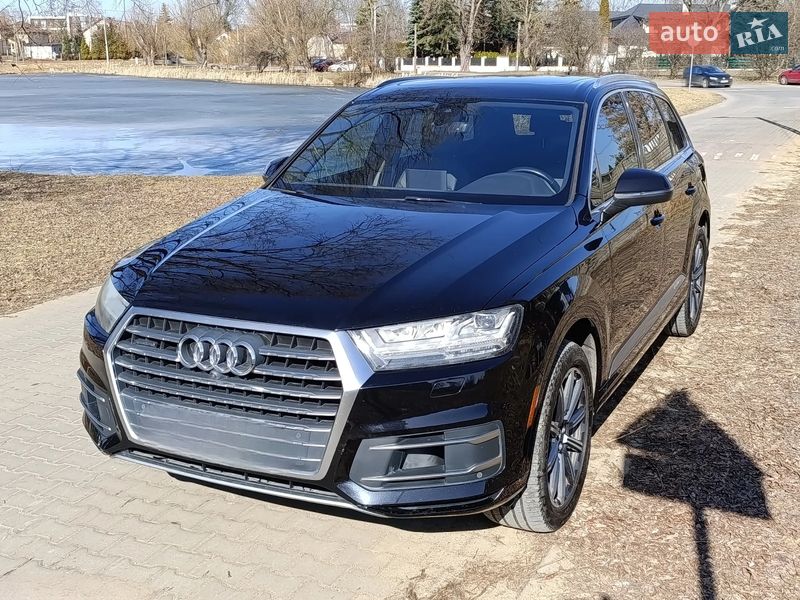 Внедорожник / Кроссовер Audi Q7 2017 в Луцке