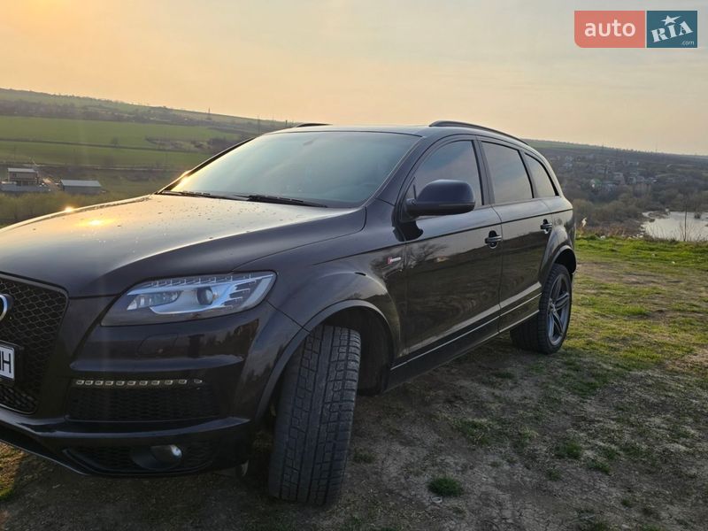 Внедорожник / Кроссовер Audi Q7 2014 в Первомайске