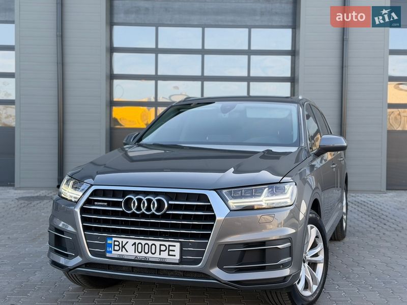 Позашляховик / Кросовер Audi Q7 2016 в Сарнах