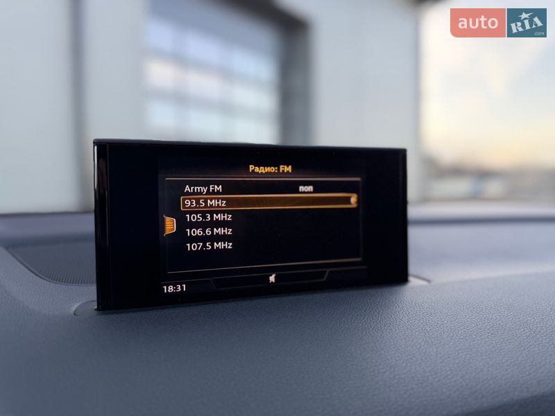 Позашляховик / Кросовер Audi Q7 2016 в Сарнах