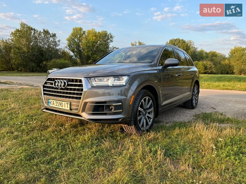 Позашляховик / Кросовер Audi Q7 2017 в Коростишеві