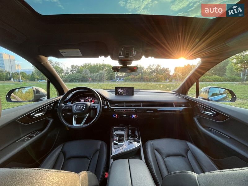 Позашляховик / Кросовер Audi Q7 2017 в Коростишеві