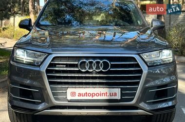 Внедорожник / Кроссовер Audi Q7 2019 в Белогородке