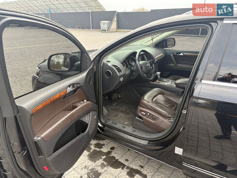 Позашляховик / Кросовер Audi Q7 2015 в Самборі