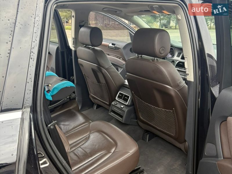 Позашляховик / Кросовер Audi Q7 2015 в Самборі