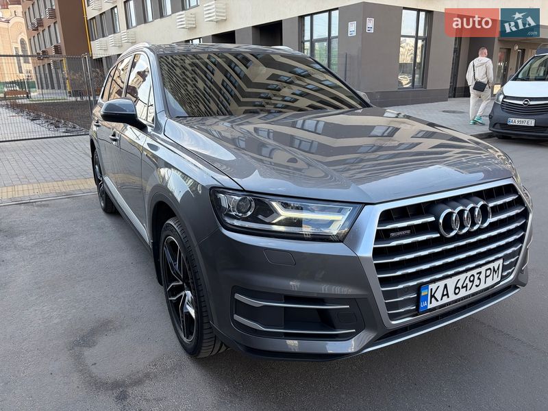 Внедорожник / Кроссовер Audi Q7 2016 в Киеве