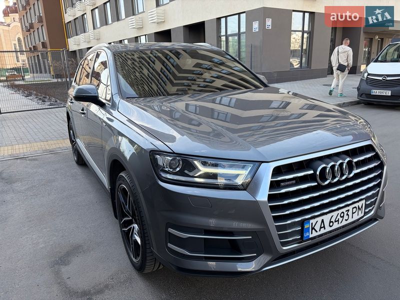 Внедорожник / Кроссовер Audi Q7 2016 в Киеве