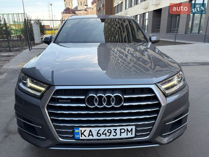 Внедорожник / Кроссовер Audi Q7 2016 в Киеве