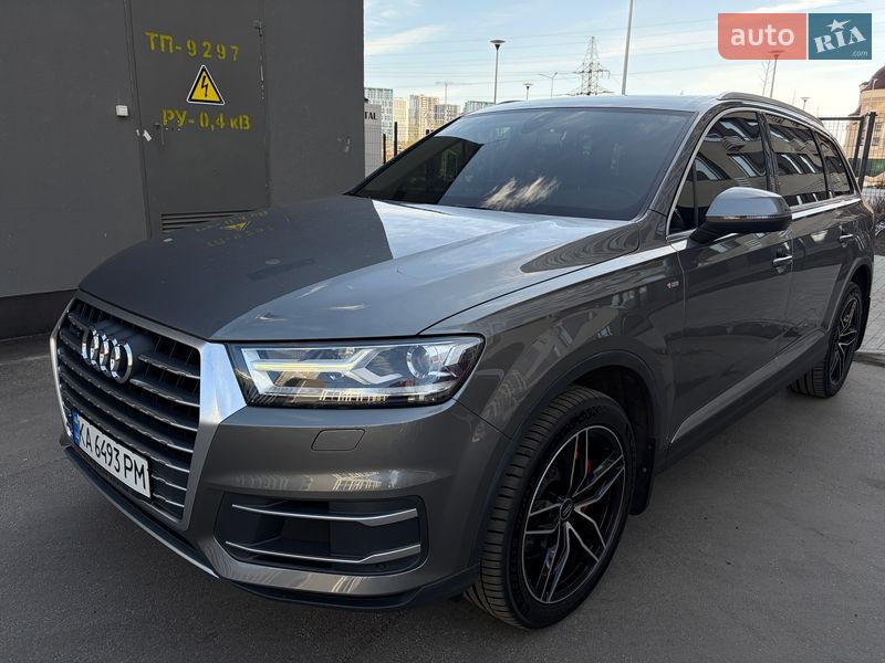 Внедорожник / Кроссовер Audi Q7 2016 в Киеве
