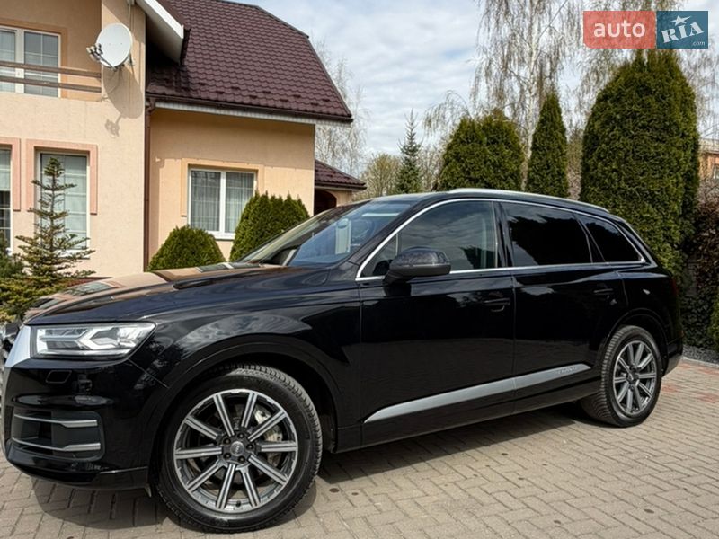 Внедорожник / Кроссовер Audi Q7 2016 в Дубно
