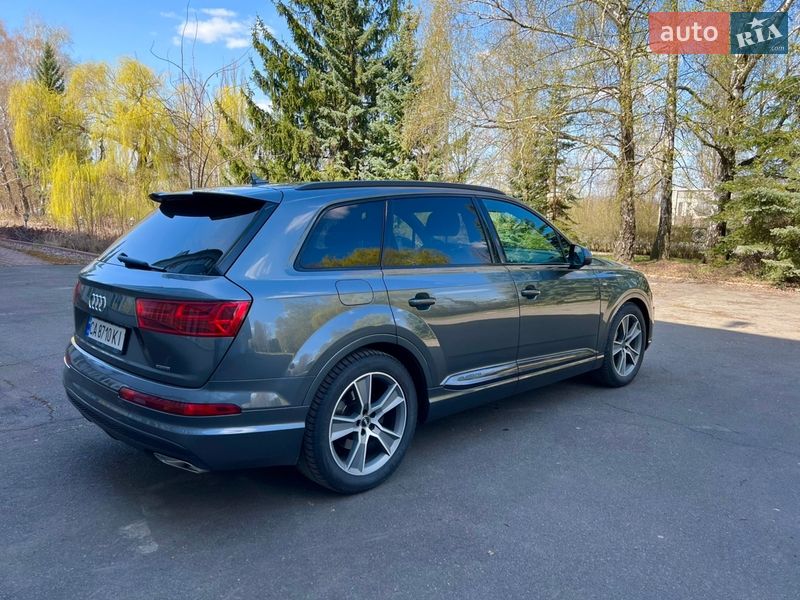 Внедорожник / Кроссовер Audi Q7 2016 в Умани