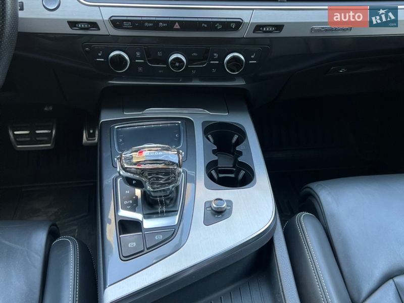 Внедорожник / Кроссовер Audi Q7 2016 в Умани