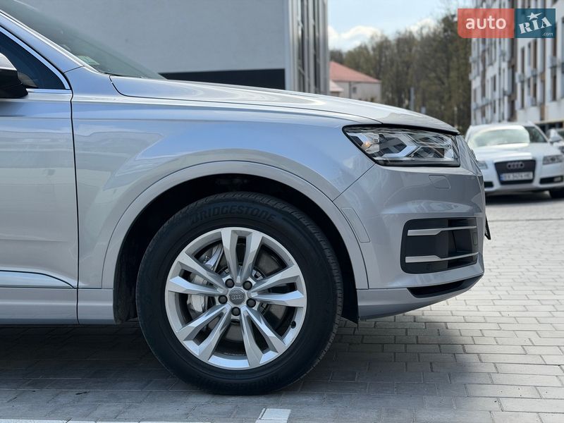 Позашляховик / Кросовер Audi Q7 2017 в Вінниці