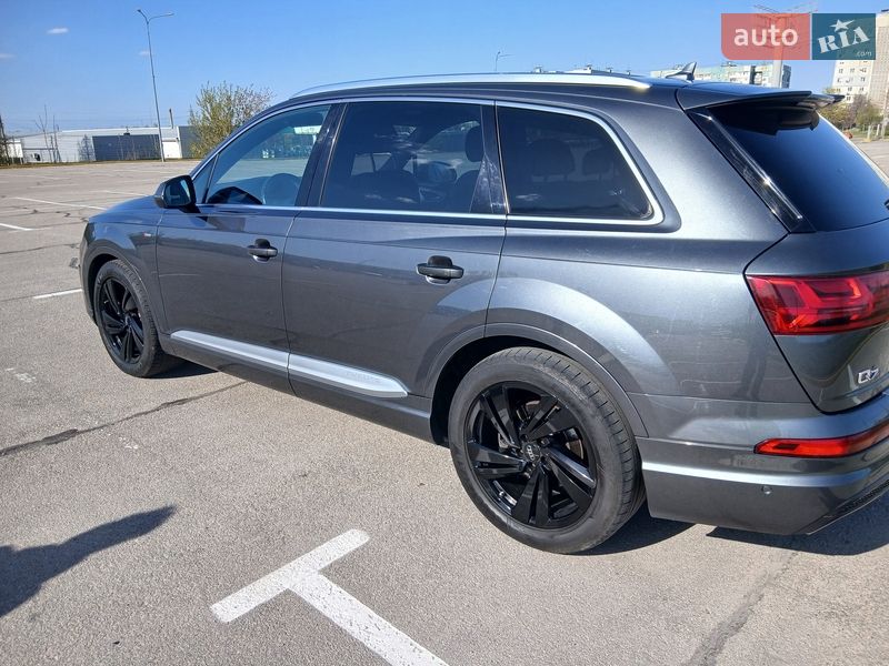 Позашляховик / Кросовер Audi Q7 2019 в Запоріжжі