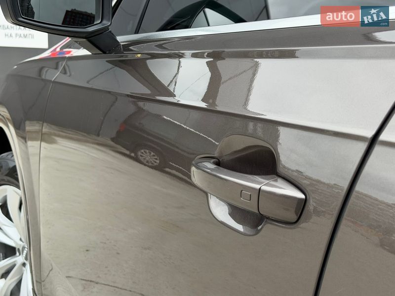 Позашляховик / Кросовер Audi Q7 2017 в Києві