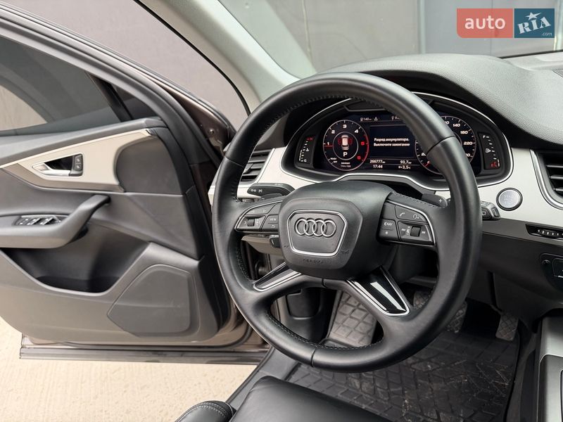 Позашляховик / Кросовер Audi Q7 2017 в Києві
