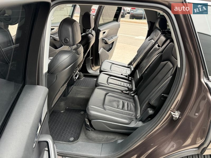 Позашляховик / Кросовер Audi Q7 2017 в Києві