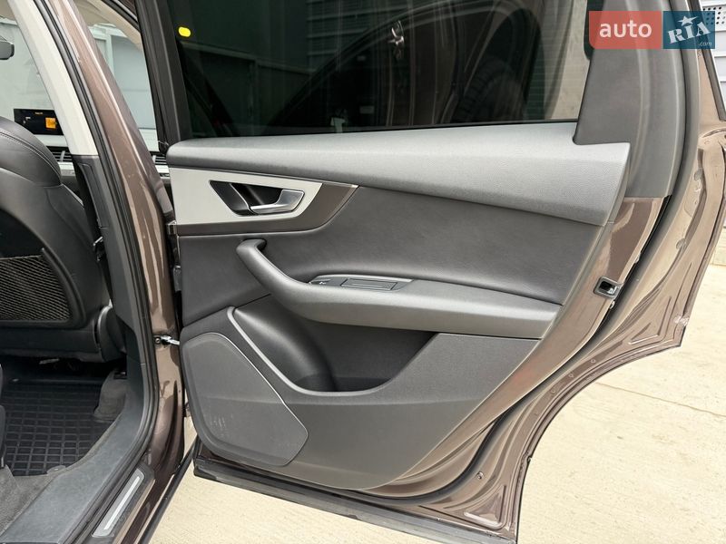 Позашляховик / Кросовер Audi Q7 2017 в Києві